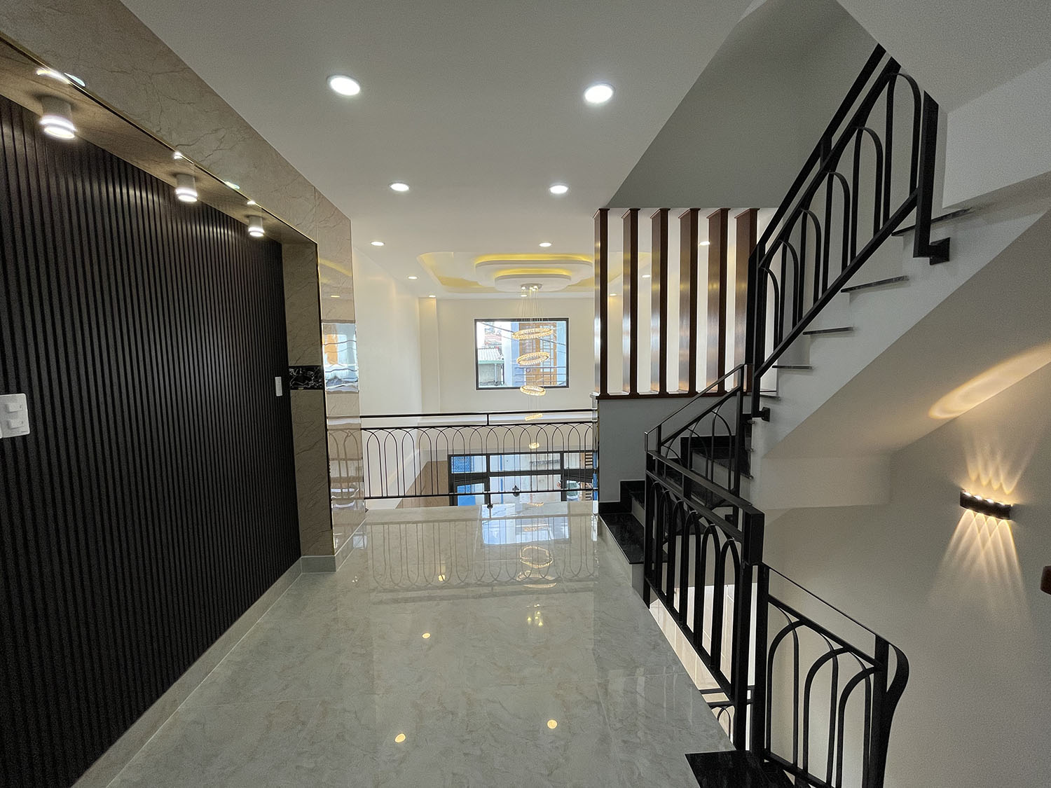 Bán nhà Đường Nguyễn Trọng Tuyển, Quận Phú Nhuận Tuyệt phẩm 4 lầu t.kế Cổ Điển PARIS PHÁP, hẻm ôtô